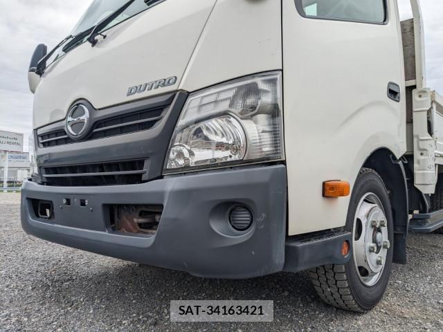 Hino DUTRO 2019-05 8229676-13