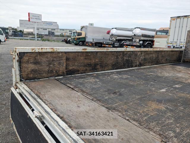 Hino DUTRO 2019-05 8229676-21