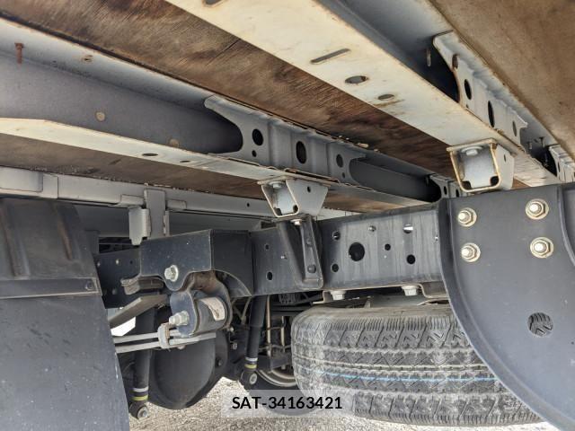 Hino DUTRO 2019-05 8229676-23