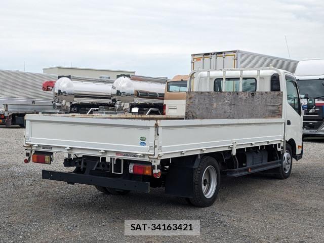 Hino DUTRO 2019-05 8229676-3
