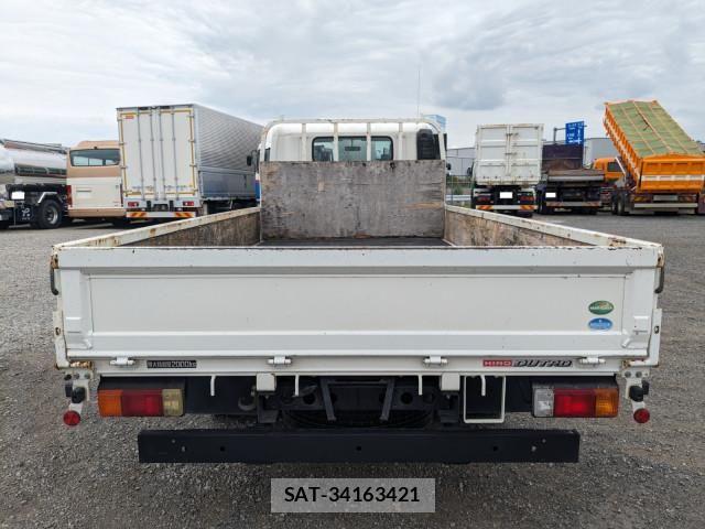 Hino DUTRO 2019-05 8229676-4