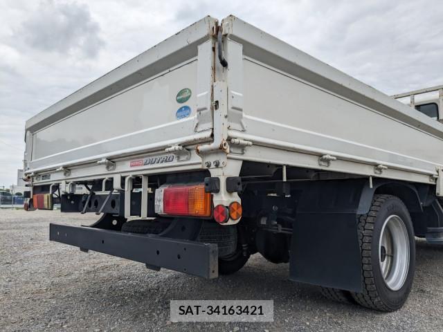 Hino DUTRO 2019-05 8229676-5