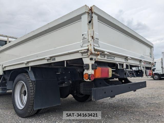 Hino DUTRO 2019-05 8229676-6