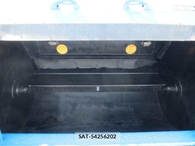 Hino DUTRO 2021-02 8229628-10