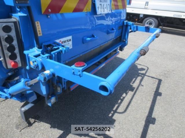Hino DUTRO 2021-02 8229628-14