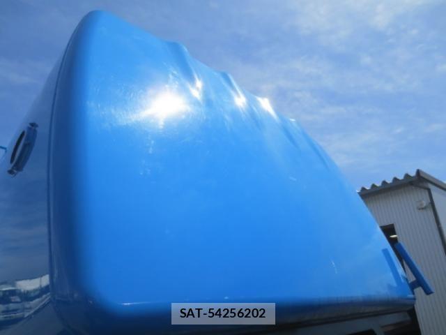 Hino DUTRO 2021-02 8229628-17