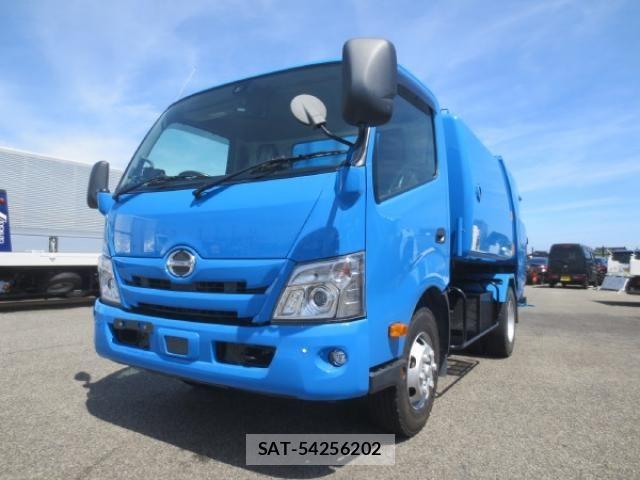 Hino DUTRO 2021-02 8229628-2