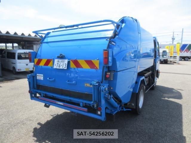 Hino DUTRO 2021-02 8229628-3