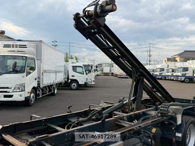 Hino DUTRO 2021-12 8229613-20