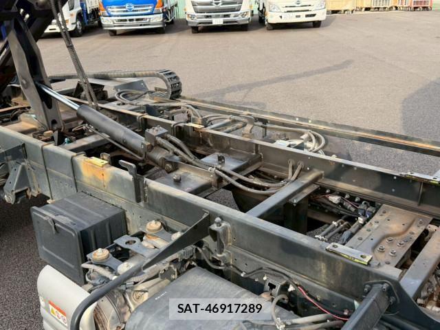 Hino DUTRO 2021-12 8229613-23