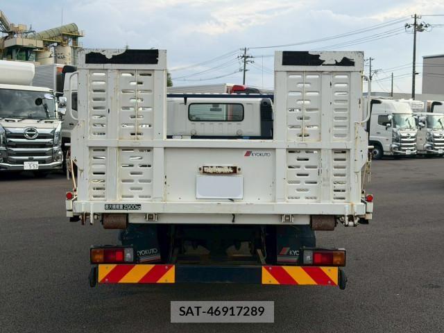 Hino DUTRO 2021-12 8229613-4