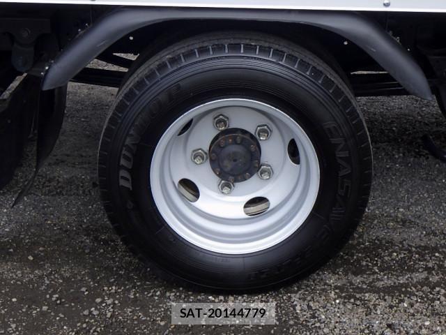 Hino DUTRO 2022-03 8229641-19
