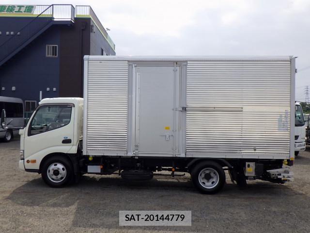 Hino DUTRO 2022-03 8229641-3
