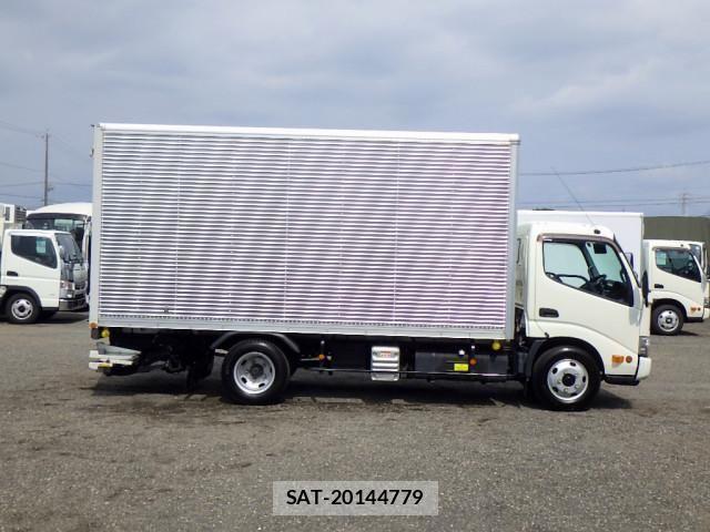 Hino DUTRO 2022-03 8229641-4