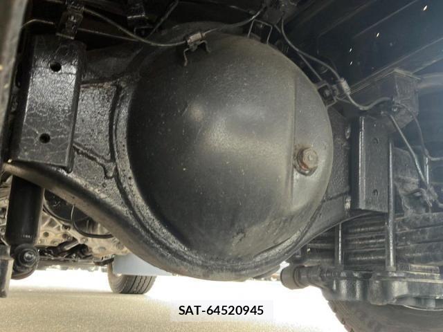 Hino DUTRO 2020-05 8229640-12