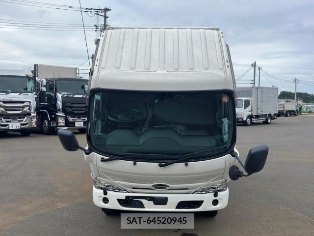 Hino DUTRO 2020-05 8229640-20