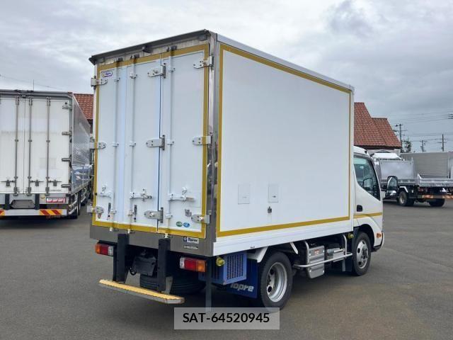 Hino DUTRO 2020-05 8229640-2