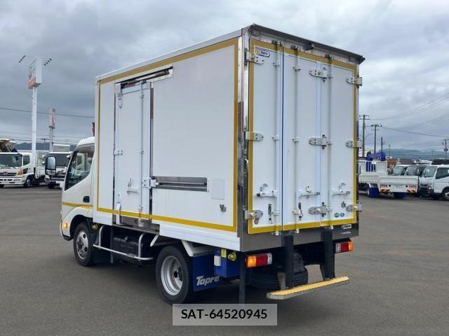 Hino DUTRO 2020-05 8229640-3