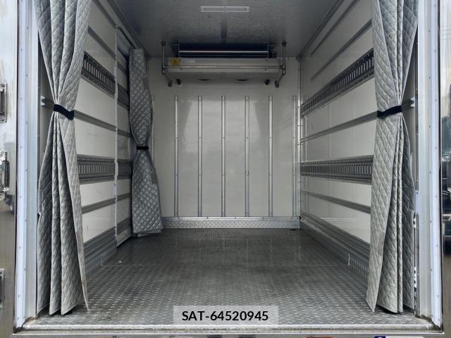Hino DUTRO 2020-05 8229640-7