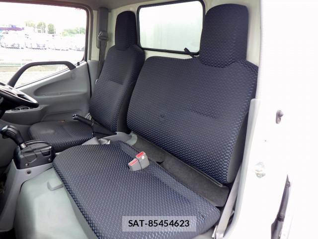 Hino DUTRO 2019-11 8229665-9
