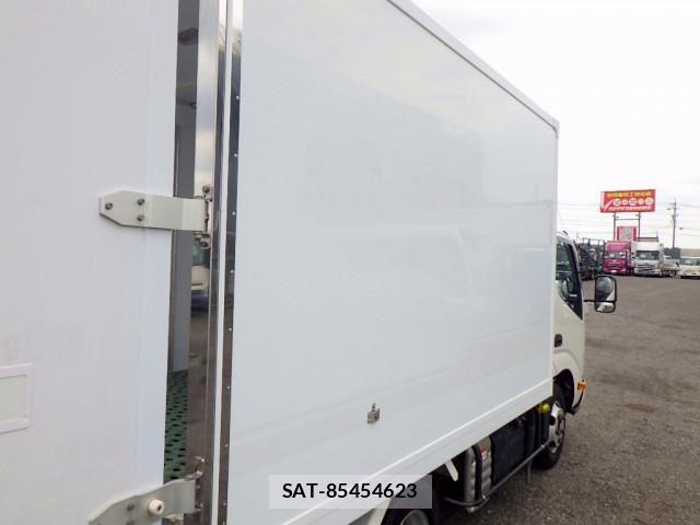 Hino DUTRO 2019-11 8229665-23