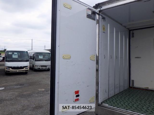 Hino DUTRO 2019-11 8229665-24