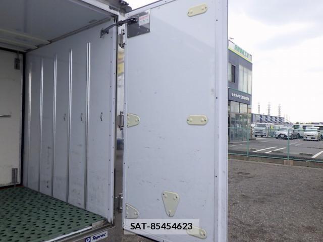 Hino DUTRO 2019-11 8229665-25
