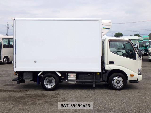 Hino DUTRO 2019-11 8229665-4