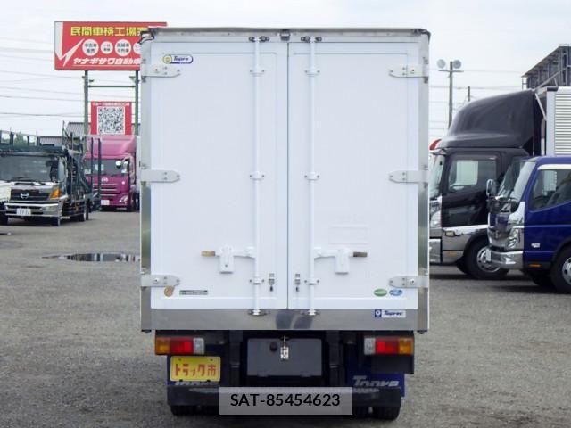 Hino DUTRO 2019-11 8229665-5
