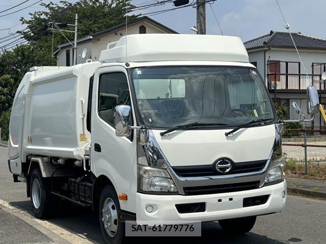 Hino DUTRO 2013-03 8229646-1