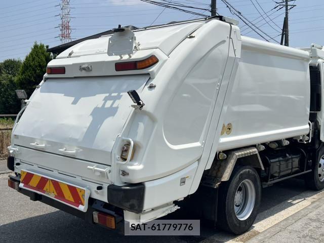 Hino DUTRO 2013-03 8229646-2