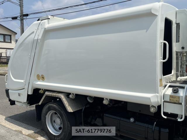 Hino DUTRO 2013-03 8229646-5