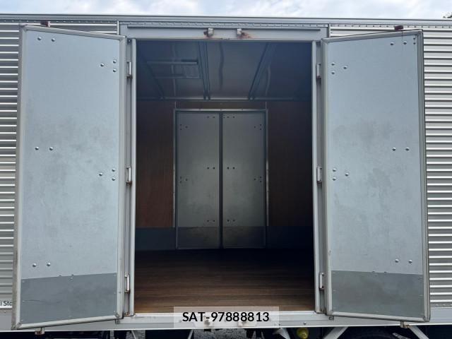 Hino DUTRO 2021-05 8229656-9