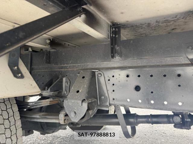 Hino DUTRO 2021-05 8229656-21