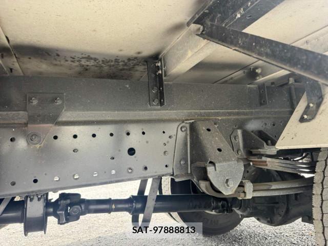 Hino DUTRO 2021-05 8229656-23