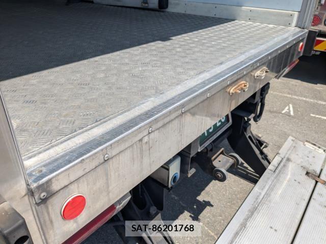 Hino DUTRO 2017-02 8229669-9