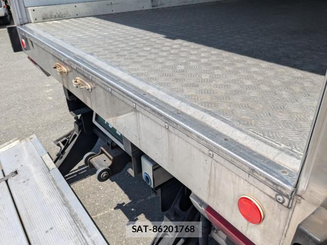 Hino DUTRO 2017-02 8229669-10