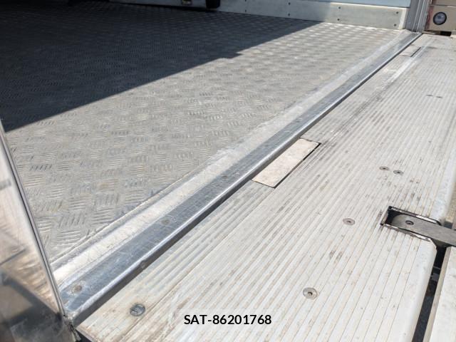 Hino DUTRO 2017-02 8229669-12