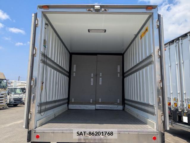 Hino DUTRO 2017-02 8229669-14