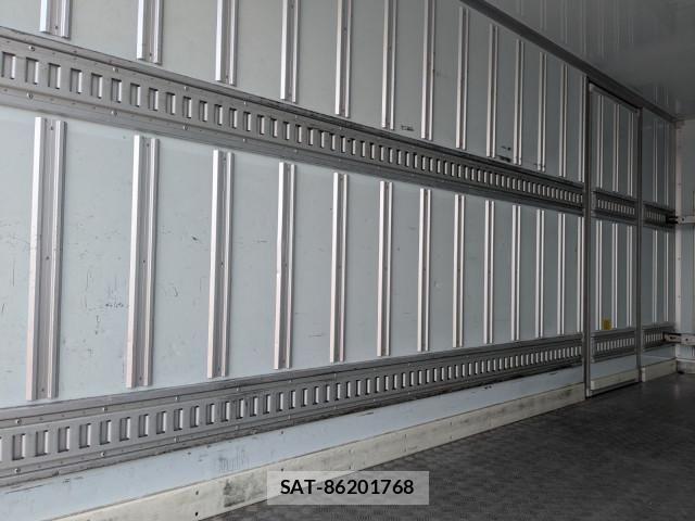 Hino DUTRO 2017-02 8229669-16