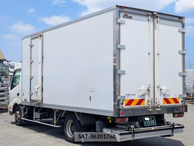 Hino DUTRO 2017-02 8229669-3