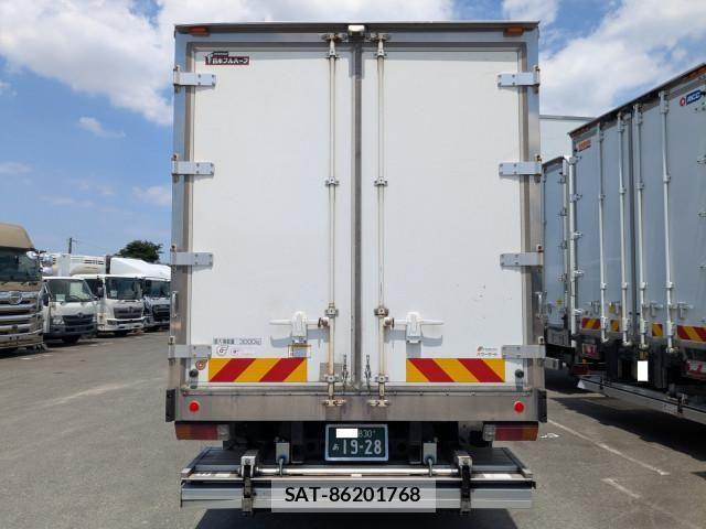 Hino DUTRO 2017-02 8229669-4