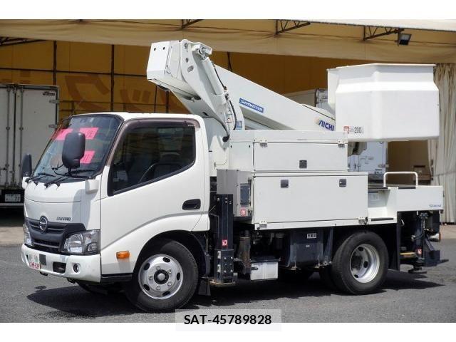 Hino DUTRO 2018-02 8229680-0