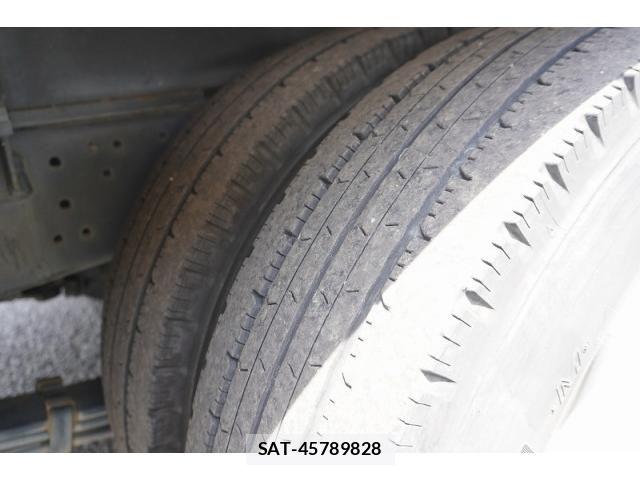Hino DUTRO 2018-02 8229680-9
