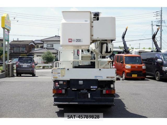 Hino DUTRO 2018-02 8229680-3