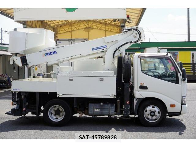 Hino DUTRO 2018-02 8229680-4