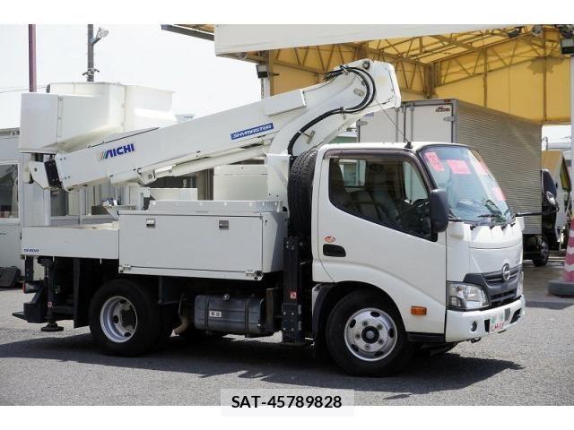 Hino DUTRO 2018-02 8229680-5