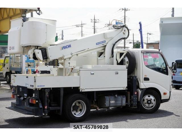 Hino DUTRO 2018-02 8229680-7