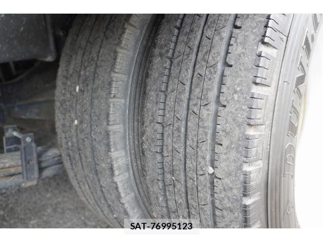 Hino DUTRO 2021-03 8229695-9