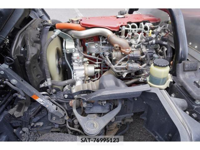 Hino DUTRO 2021-03 8229695-12